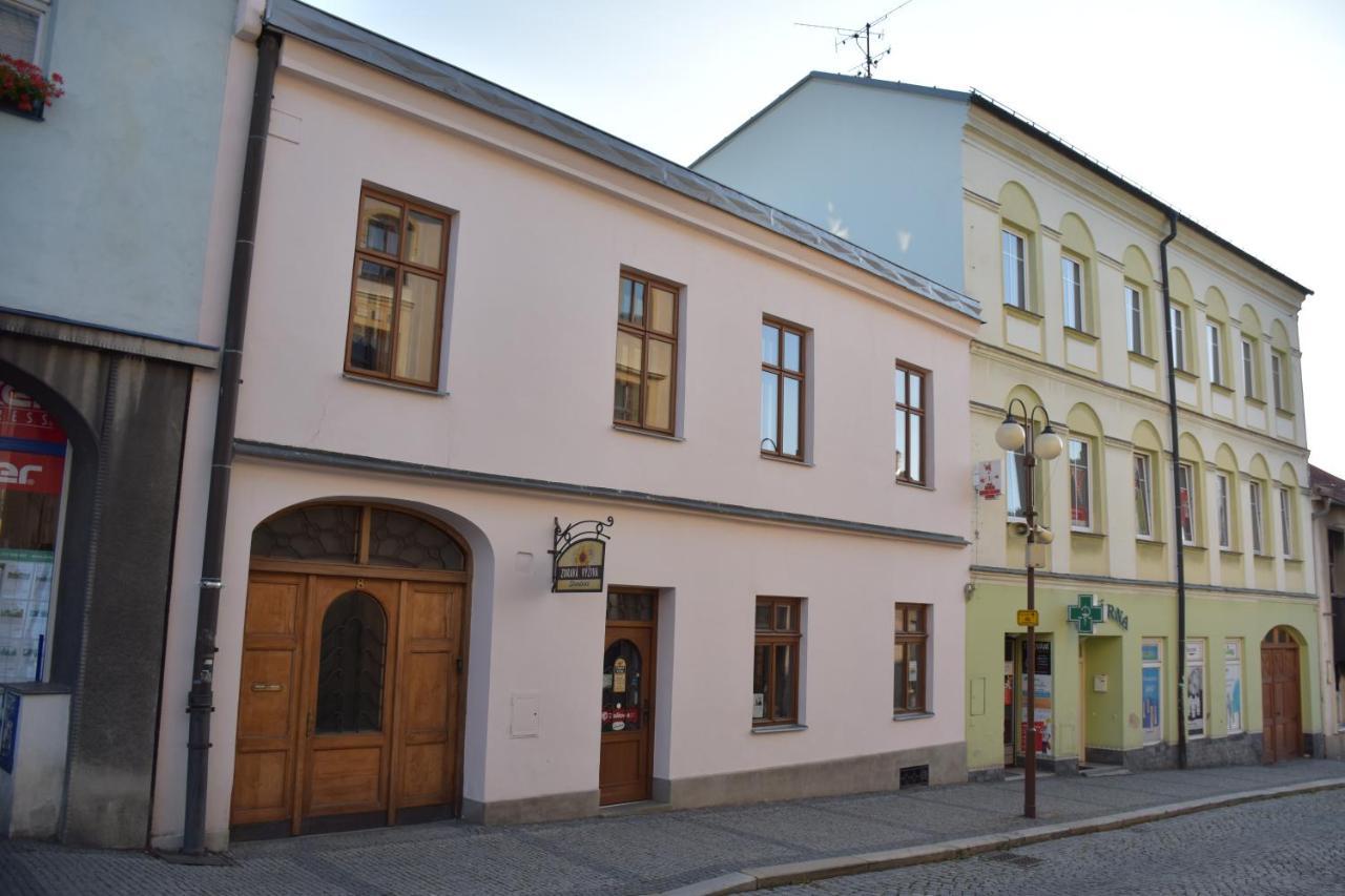 Lovecky Apartman Na Namesti Ve Frenstate Pod Radhostem Frenštát pod Radhoštěm Bagian luar foto